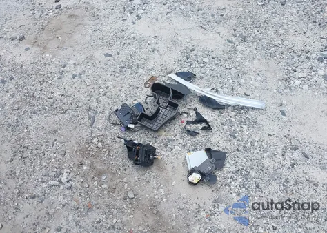 2024 Hyundai Elantra Sel from USA, damaged, VIN KMHLM4DG0RU672240